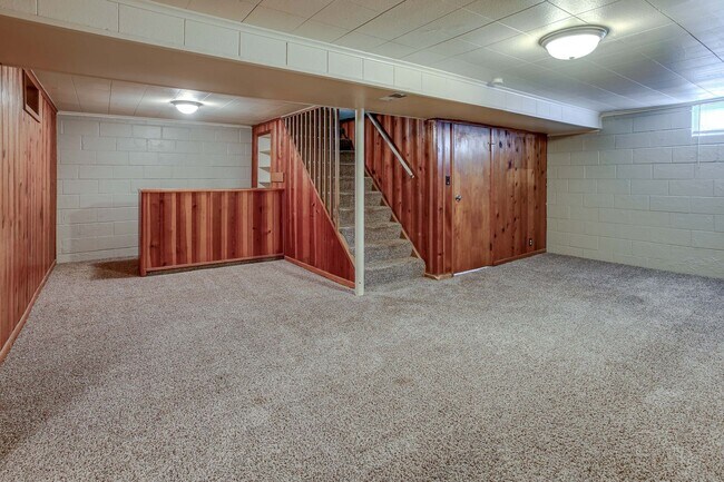 Building Photo - Beautiful Benson Ranch