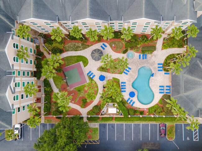 Building Photo - 8303 Palm Pkwy