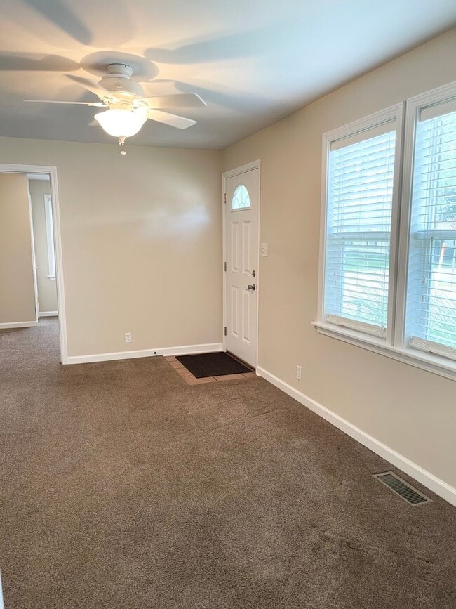 Building Photo - Charming 2-Bedroom Home with Bonus Room on...
