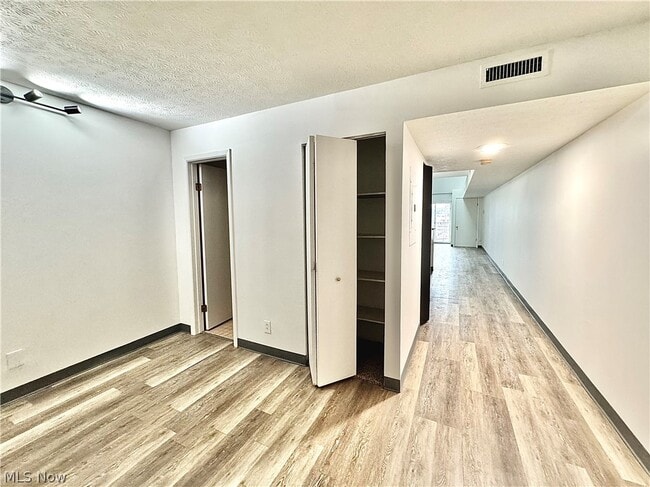 Building Photo - 1900 Grove Ct