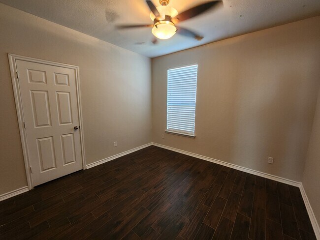 Building Photo - 8107 Rustic Terrace