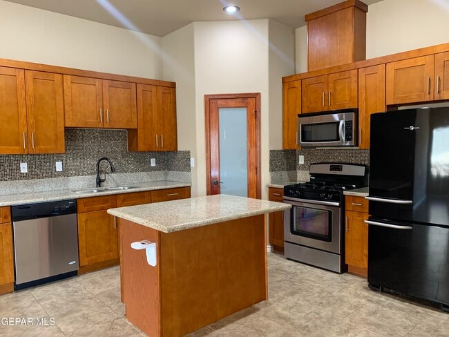 Building Photo - 509 Firstwood Pl