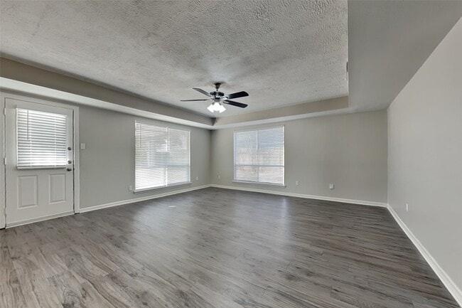 Building Photo - 4823 Owens Creek Ln