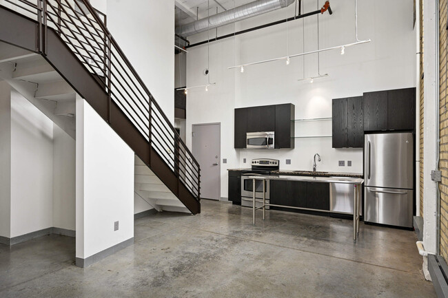 Building Photo - 730 NE Stinson Blvd