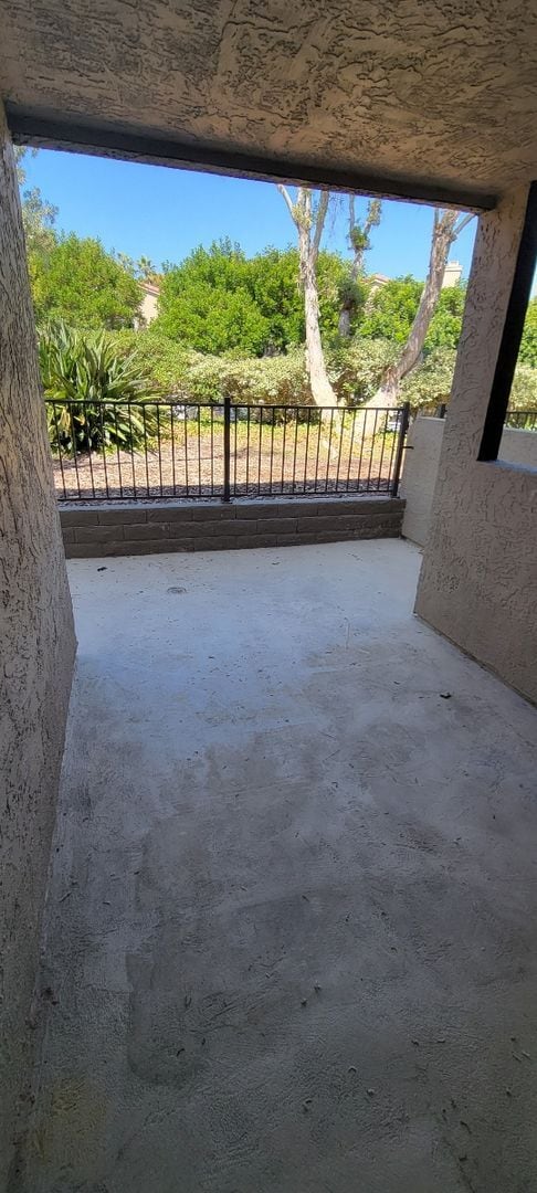Building Photo - Upgraded, 2 dual primary bedrooms with bat...