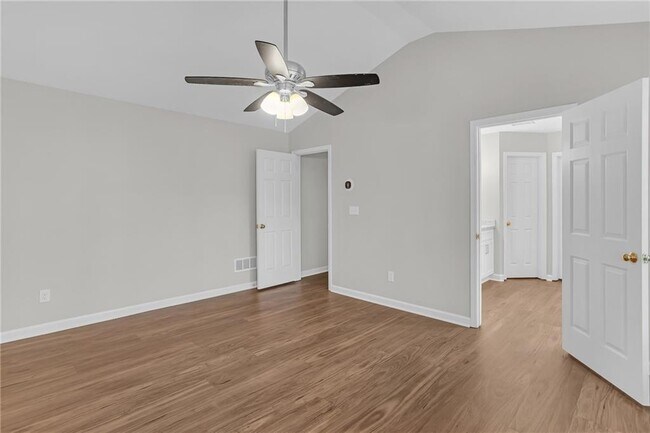 Building Photo - 3527 Chastain Glen Ln NE