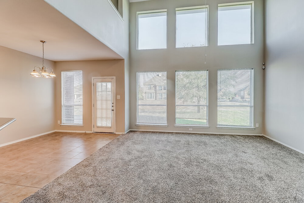 Building Photo - 925 Trailwood Dr