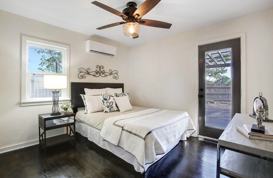 Building Photo - 512 Sandia St