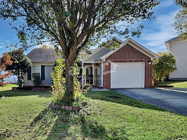 Building Photo - 1104 S Hampton Close