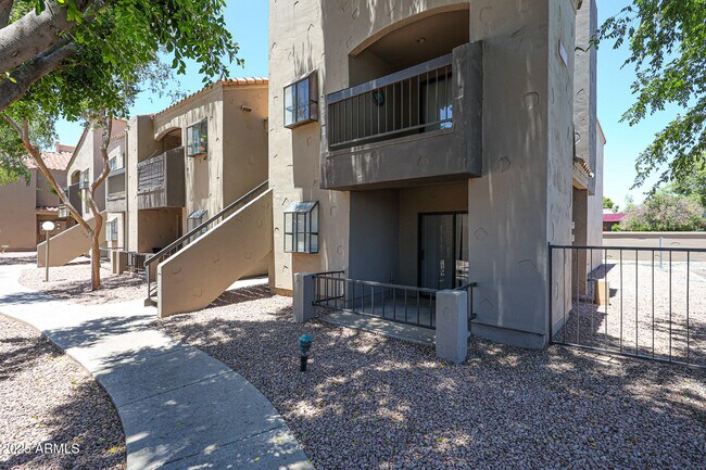 Building Photo - 747 S Ext Rd