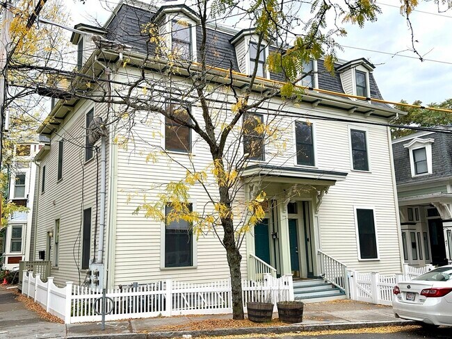 Building Photo - 51 Market St