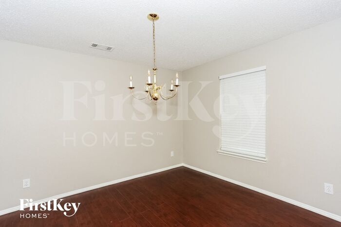 Building Photo - 621 Spillway Dr