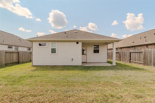 Building Photo - 10323 Birch Peak Dr