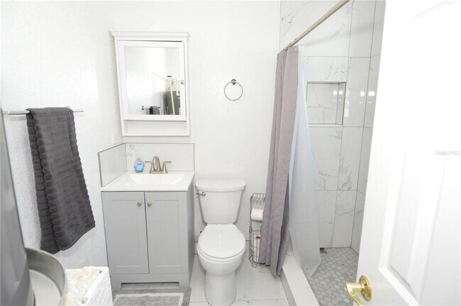 Building Photo - 156 146th Ave