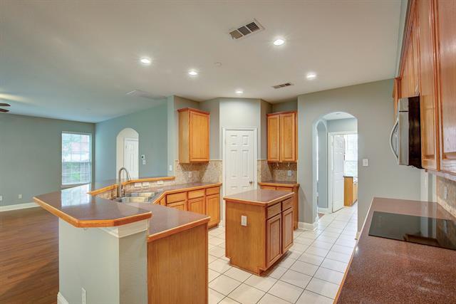 Building Photo - 8304 Richmond Ct