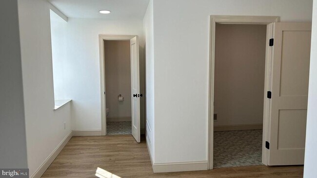 Building Photo - 165 Ammon Rd