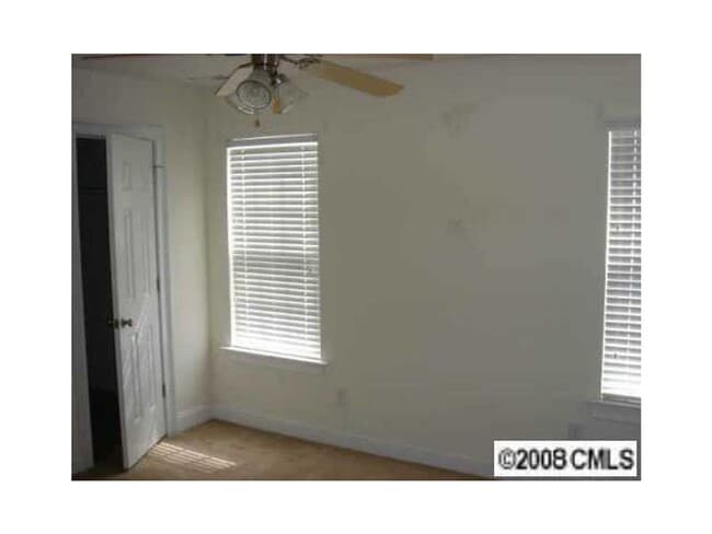 Building Photo - 3BR/2.5BA home in Huntersville near Birkdale Village