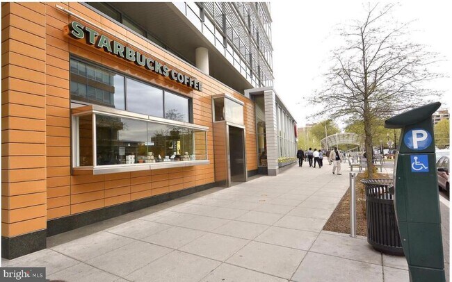 Building Photo - 1250 4th St SW