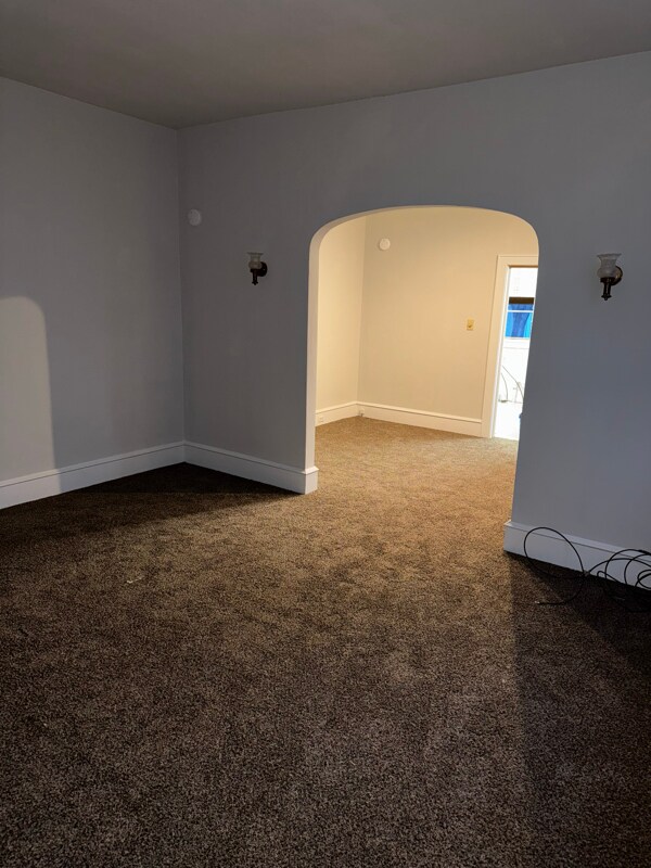 Building Photo - 614 Exeter Ave