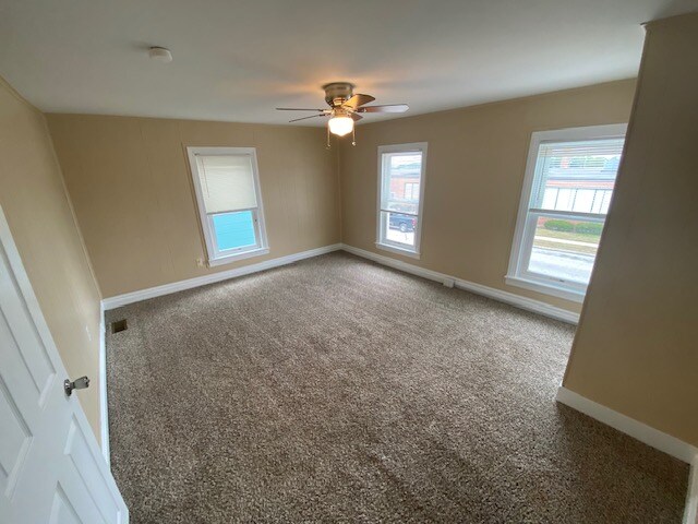 Building Photo - 348 Maple Ave