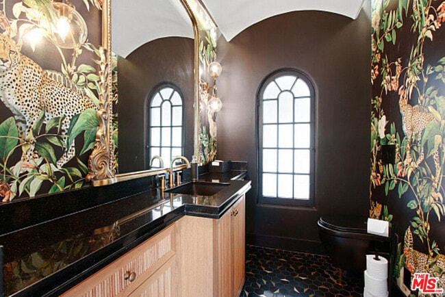 Building Photo - 9451 Sunset Blvd