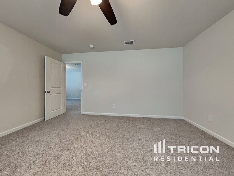 Building Photo - 357 Indian River Dr
