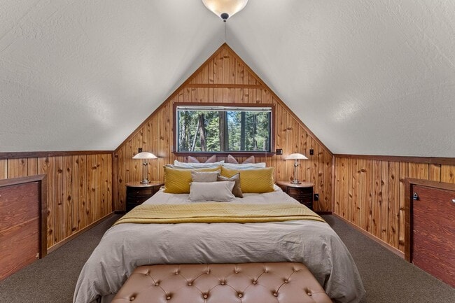 Building Photo - SKI LEASE: Hot Tub, Pet Friendly, Wood Stove