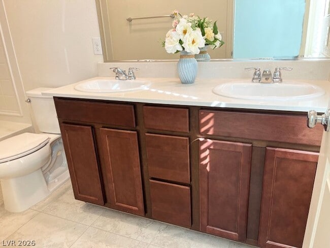 Building Photo - 5363 Lazy Breeze Ave