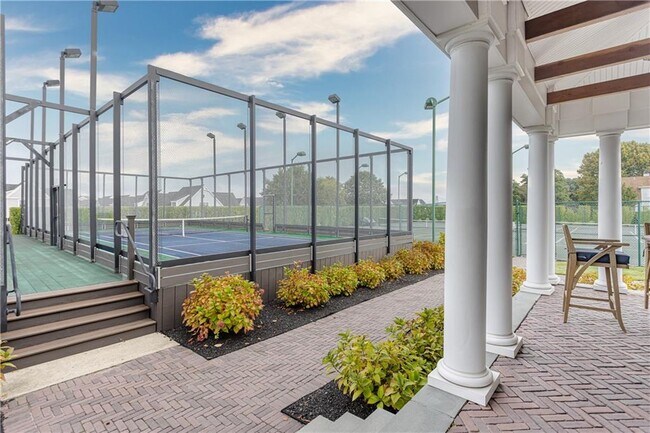 Building Photo - 44 Wimbledon Cir