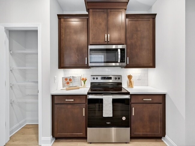 Building Photo - 3254 Tasker Dr