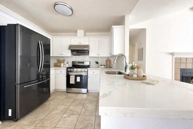 Building Photo - 12300 Emery Oaks Rd