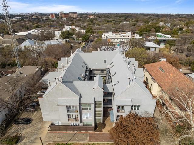 Building Photo - 4303 Buena Vista St