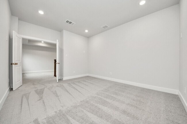 Building Photo - 26907 Southwick Vly Ln