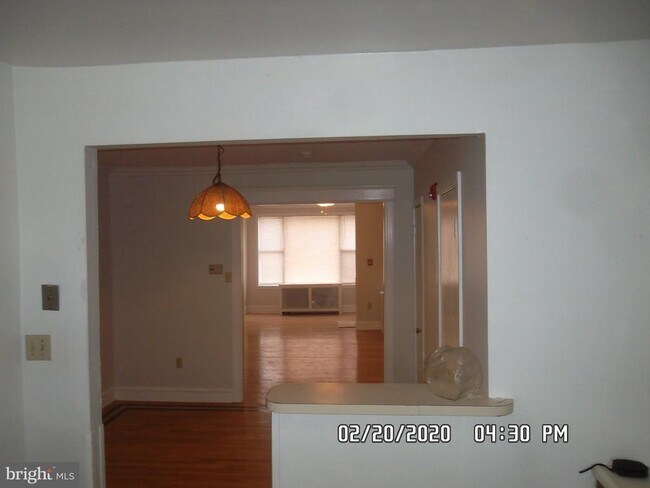 Building Photo - 577 Green Ln