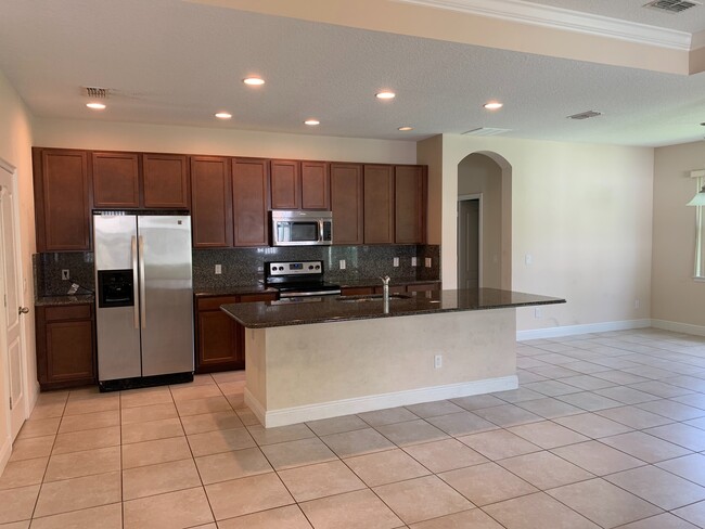 Building Photo - Lake Sawyer-7960 Jailene Dr Windermere FL ...