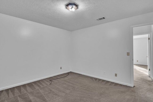 Building Photo - 1110 N Montgomery St