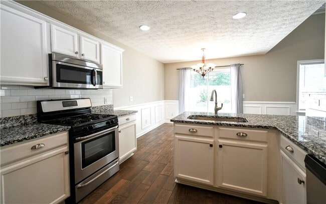 Building Photo - 6215 Smoke Ridge Ln