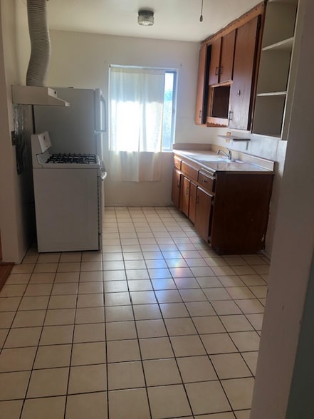 Building Photo - 2100 1/2 San Gabriel Blvd