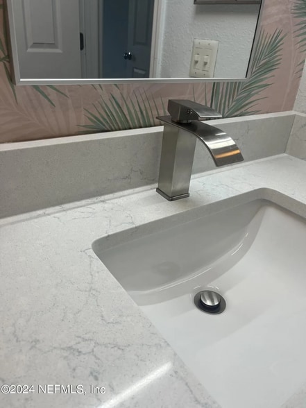 Brushed nickel accents - 100 Fairway Park Blvd