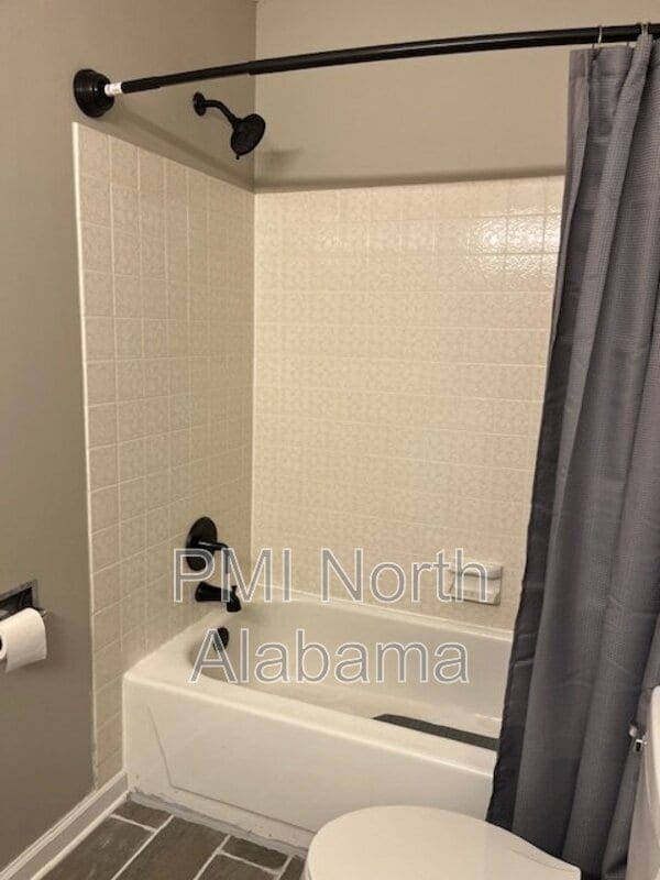 Building Photo - 2080 Woodlawn Dr SW