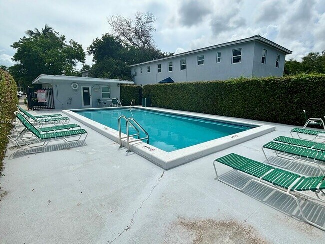 Building Photo - 7740 SW 54th Ct