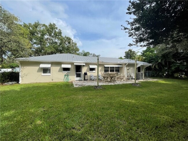 Building Photo - 2063 34th Ave