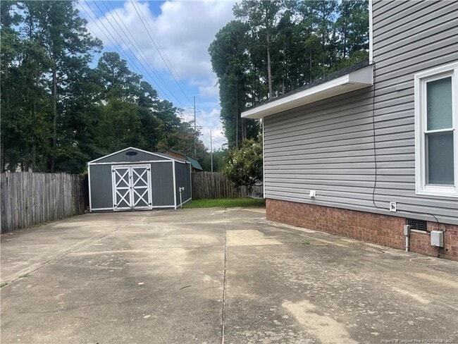 Building Photo - 5701 Paradise Ct