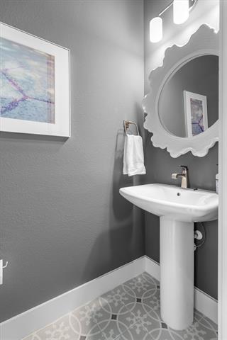 Building Photo - 625 N Tyler St