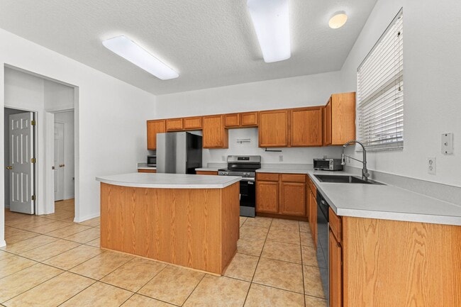 Building Photo - Perfect 4BR two story home with a Pool & Near Disney