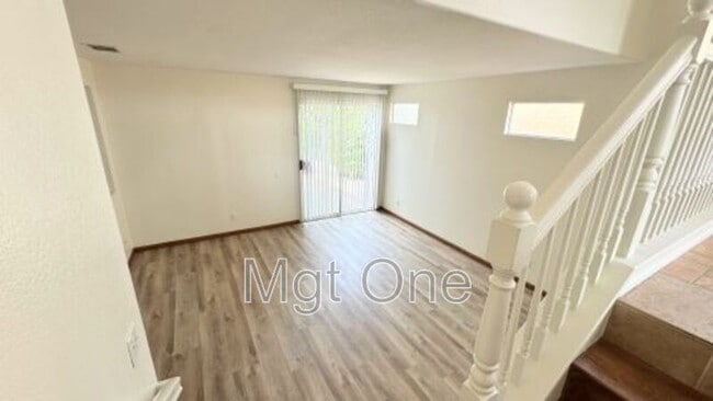 Building Photo - 1067 Regina Way