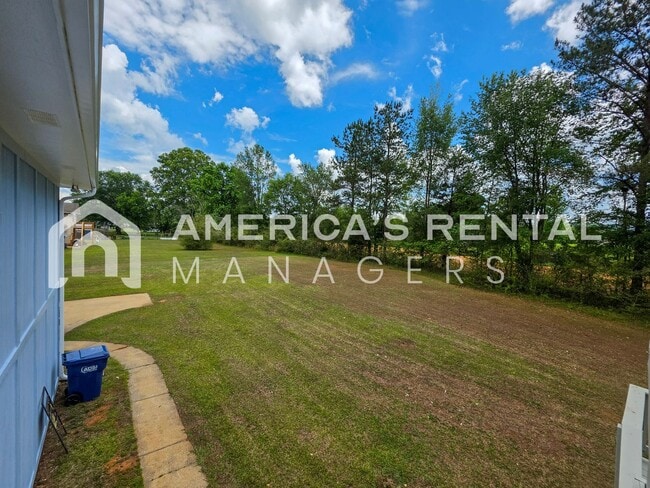Building Photo - 3100 Apple Valley Ln