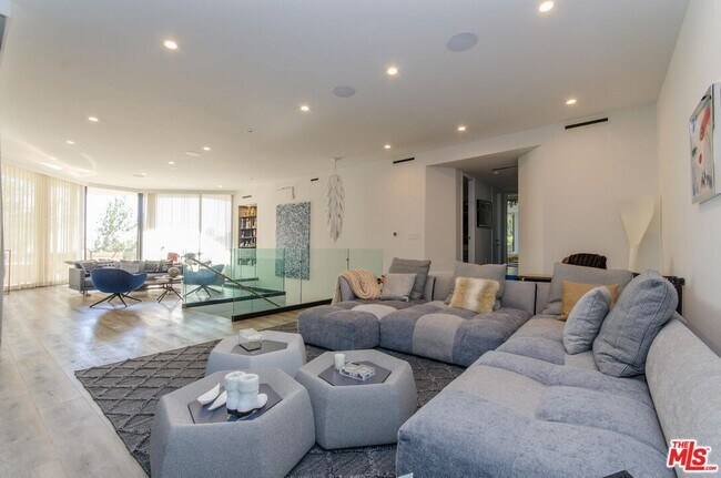 Building Photo - 510 Leslie Ln