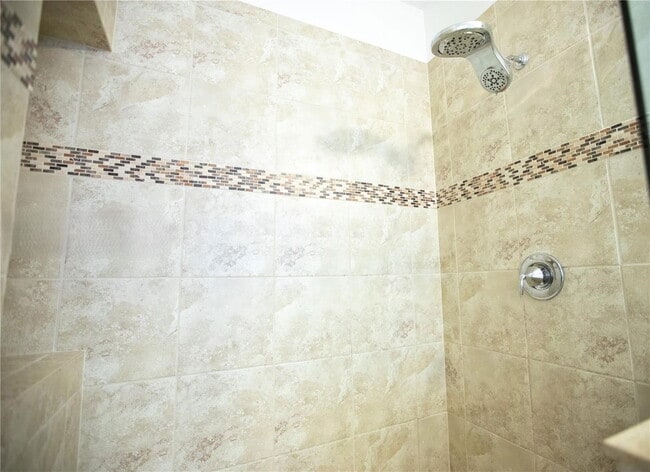 Building Photo - Northwest 82nd Drive, Pembroke Pines, FL 3...