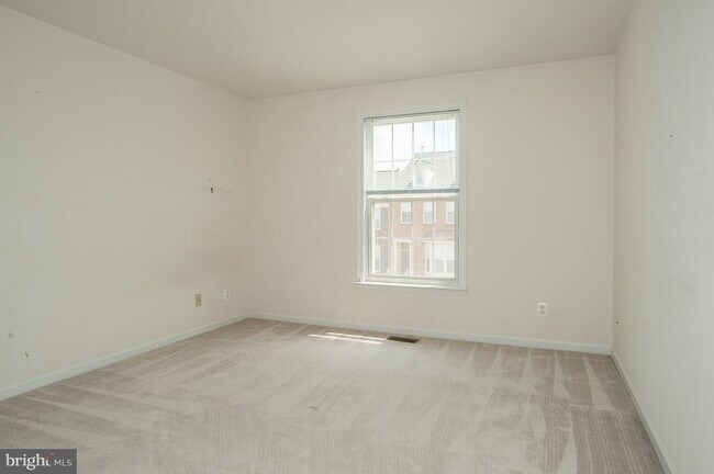 Building Photo - 6862 Alicia Ct
